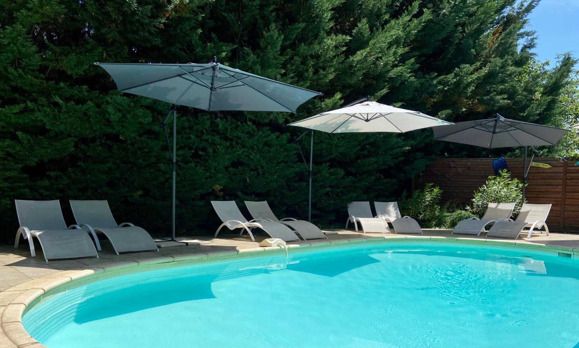 Le Cocon Boheme - Maison Climatisee Au Coeur De - Parking - Piscine Chauffee - Et Massages Holiday home *