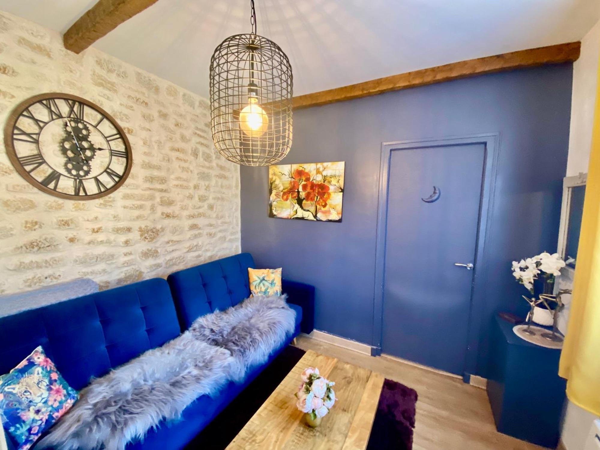 Holiday home Le Cocon Boheme - Maison Climatisee Au Coeur De - Parking - Piscine Chauffee - Et Massages