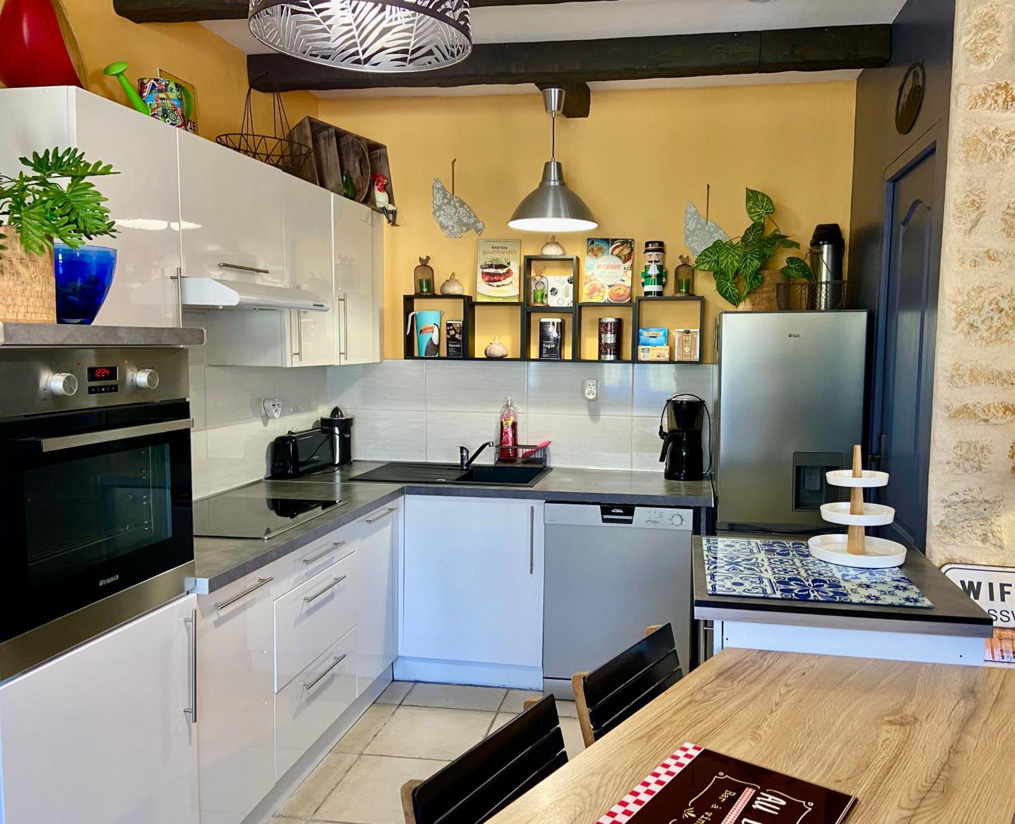 Le Cocon Boheme - Maison Climatisee Au Coeur De - Parking - Piscine Chauffee - Et Massages Holiday home *